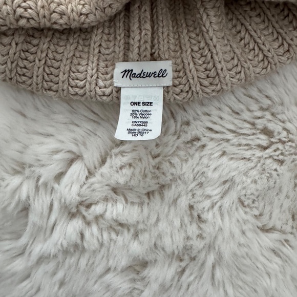 Madewell Slouchy Beanie - Picture 3 of 3